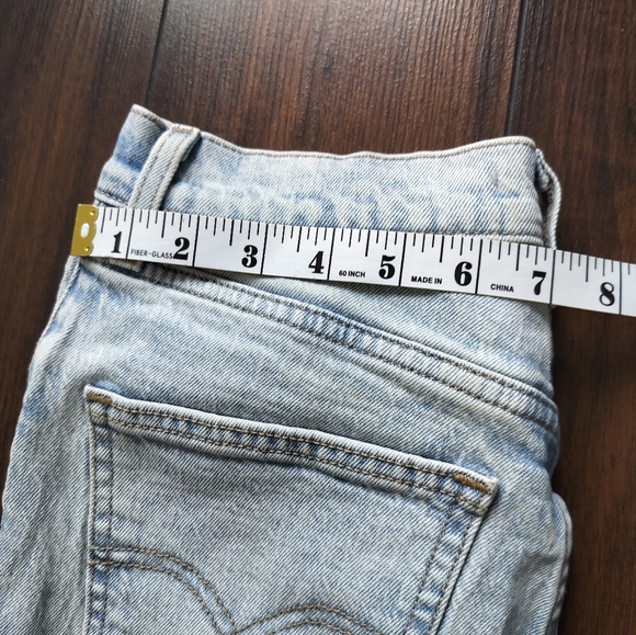 Levi's 70's High Rise Straight Jeans | Size 25 - Picture 12 of 16